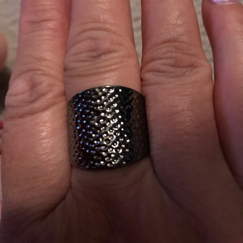 Black Stretch Ring